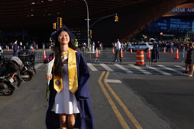 HAPPY GRADUATION!! 👩‍🎓👩‍🎓